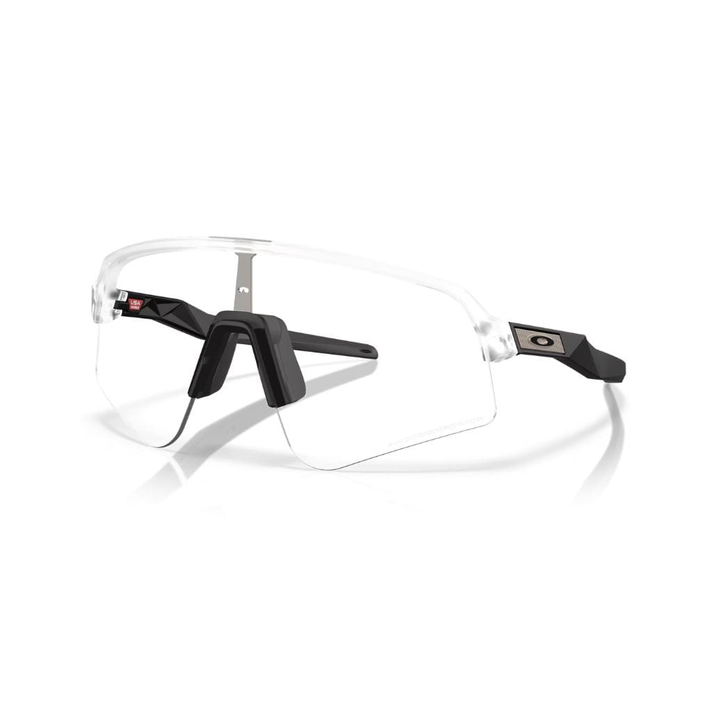  Okulary przeciwsłoneczne Oakley Sutro Lite Sweep matte clear/clear to black iridium photochromic